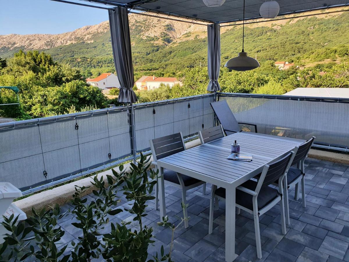 Relax House Rosemary Apartment Draga Bascanska Ngoại thất bức ảnh