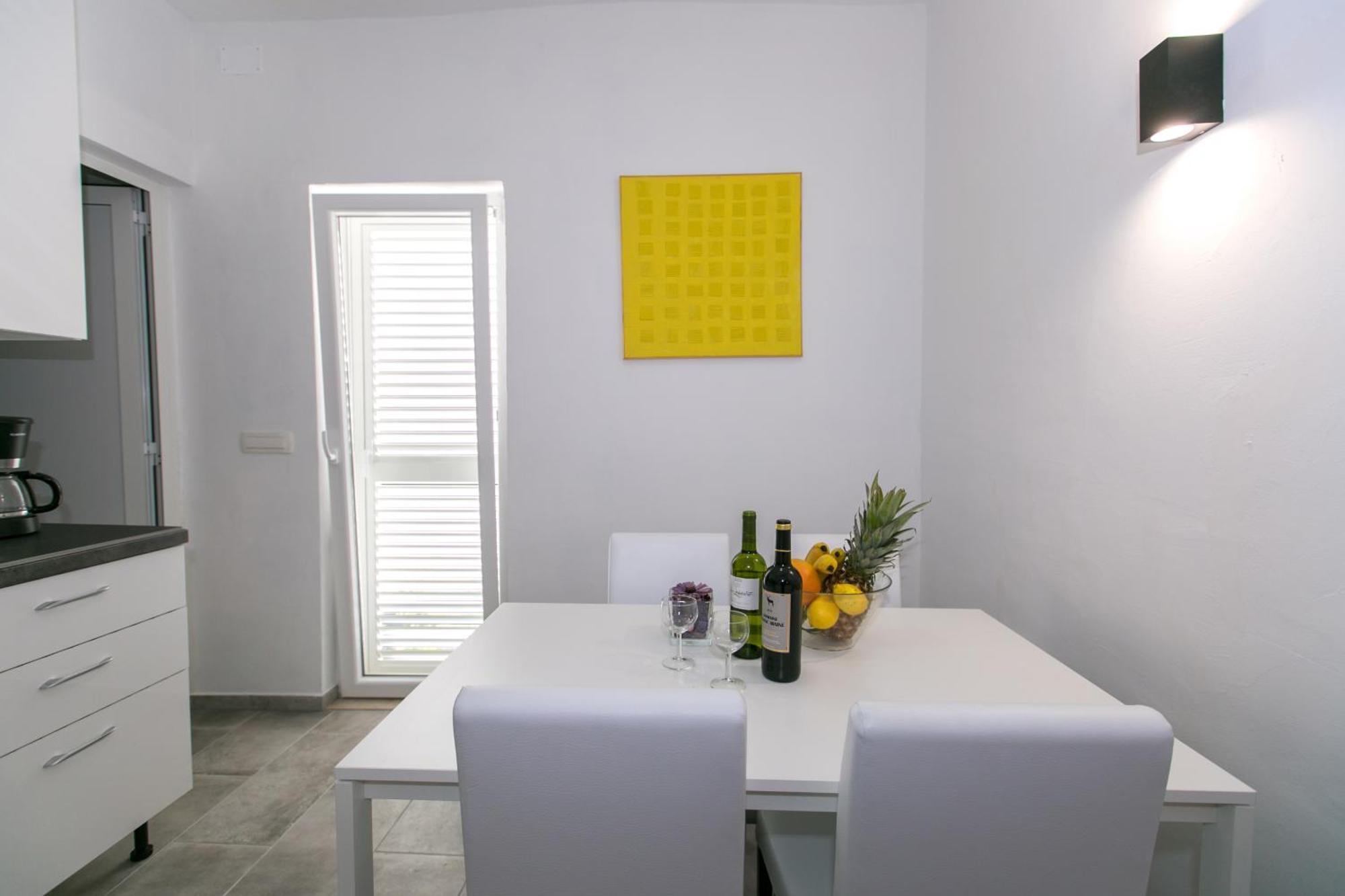 Relax House Rosemary Apartment Draga Bascanska Ngoại thất bức ảnh