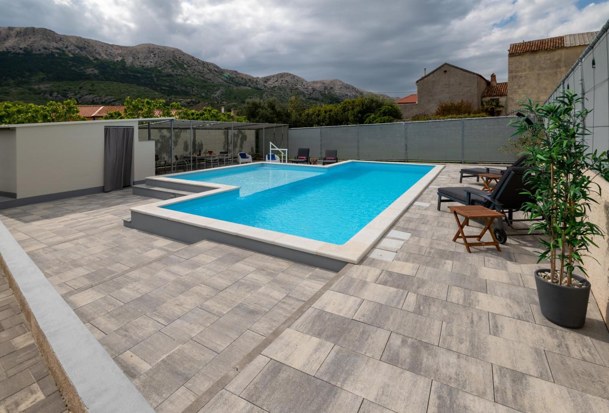 Relax House Rosemary Apartment Draga Bascanska Ngoại thất bức ảnh